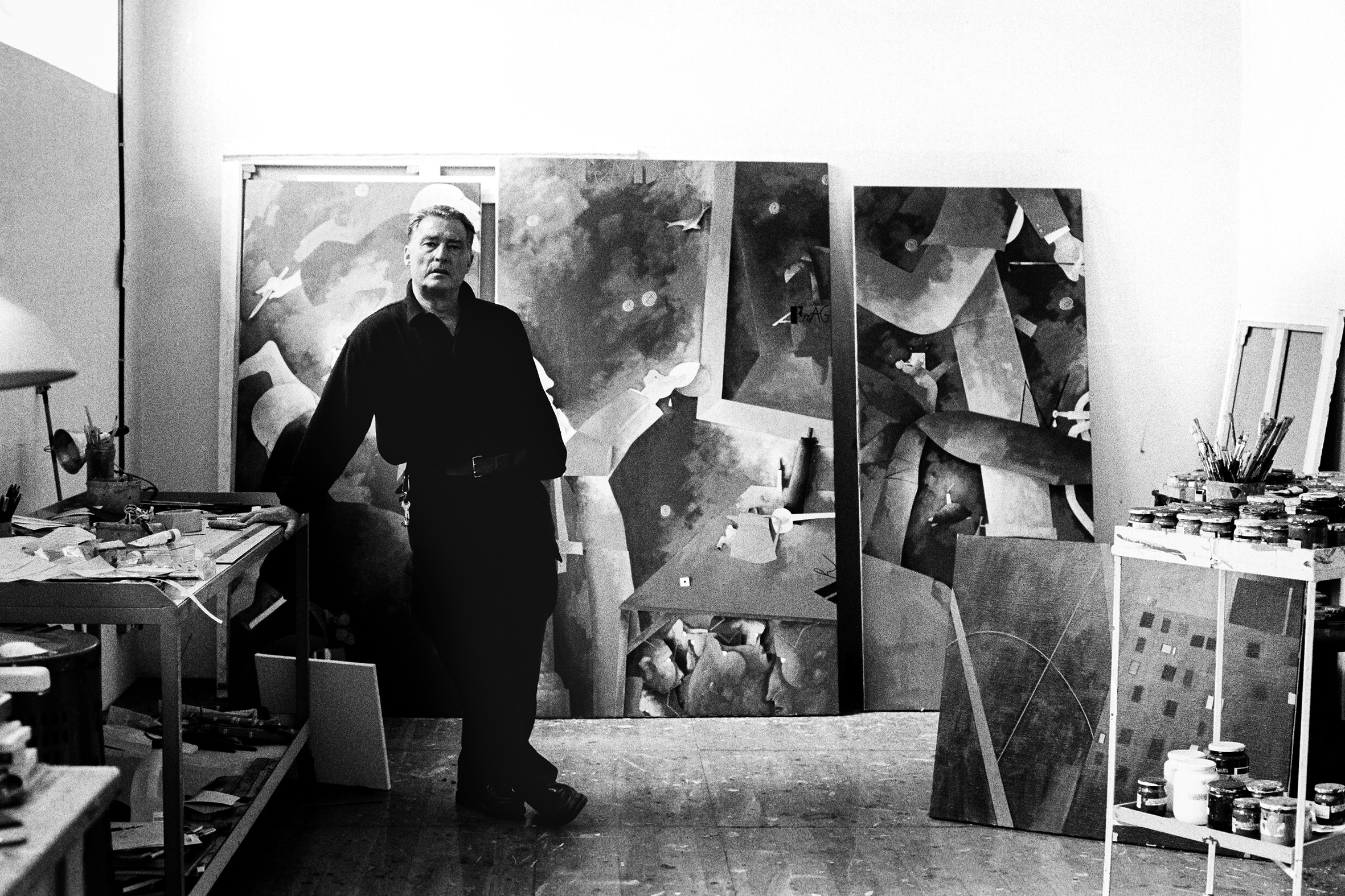 ARTISTI - 8 – Emilio Tadini nel suo atelier a Milano, 1990