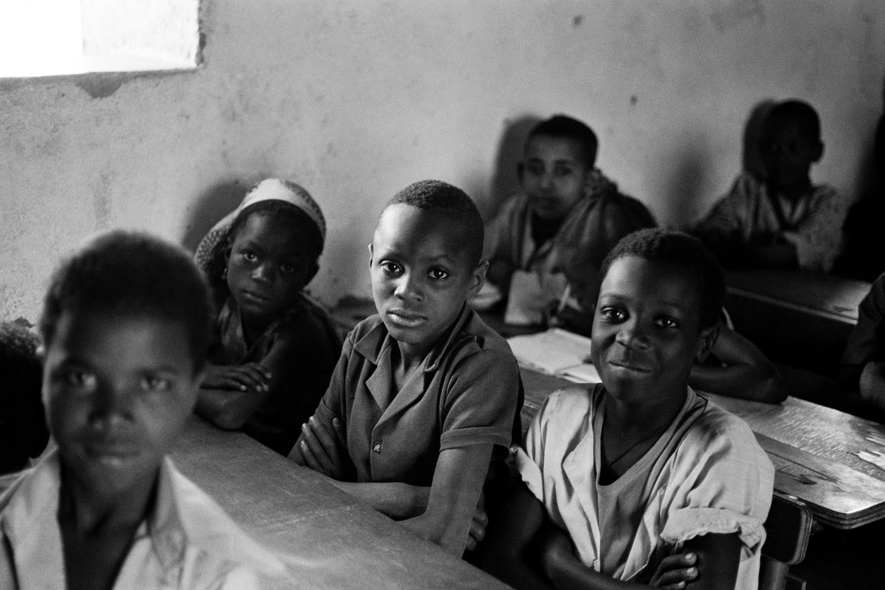 005 Alunni a scuola, Ghana, 1978