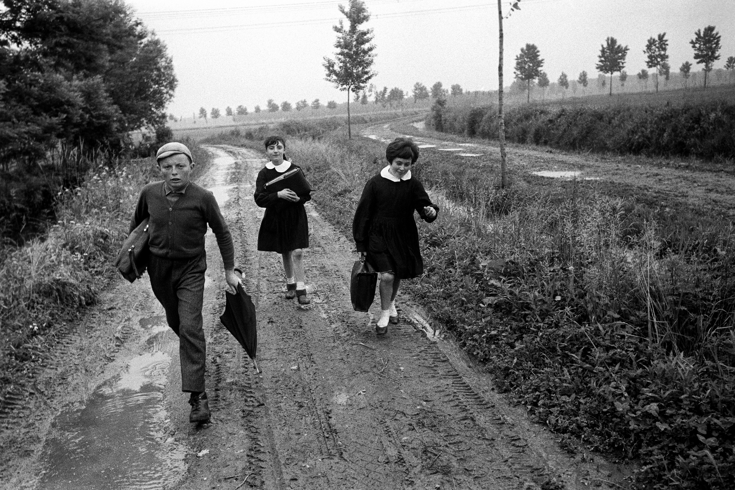 SCUOLA - 7 – Andando a scuola nella pianura emiliana, Reggio Emilia, 1964