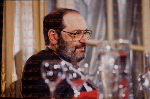 ritratto-di-Umberto-Eco